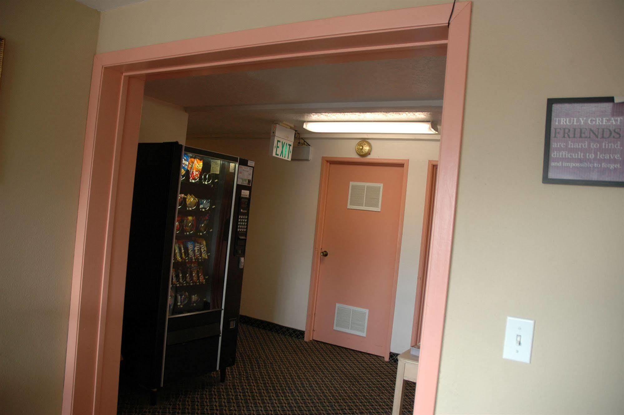 Budget Motel Delta Exterior photo